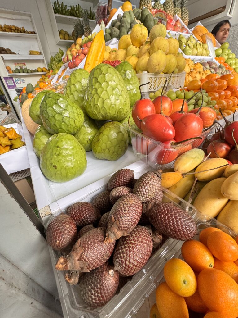 One day in Lima - Fruit tasting 