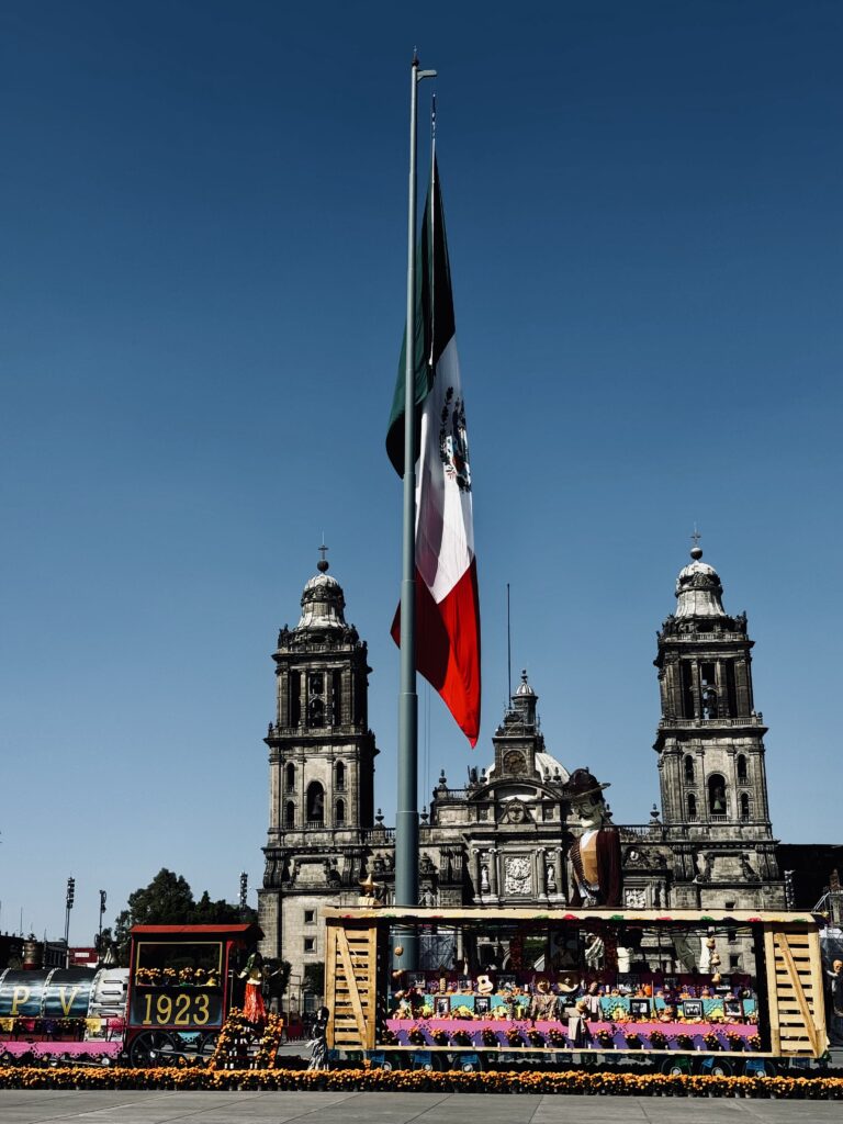 Mexico City Travel Guide- Zócalo